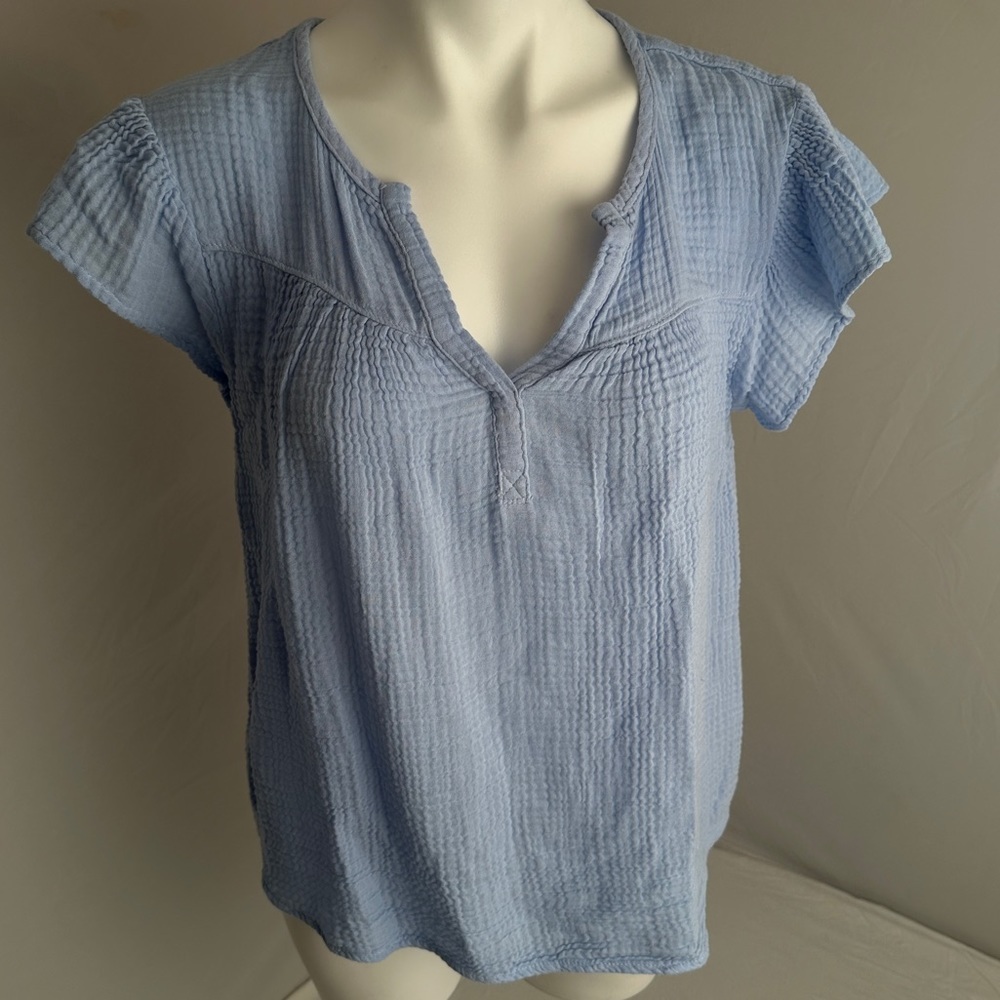Red Haute light blue v-neck flutter sleeve top